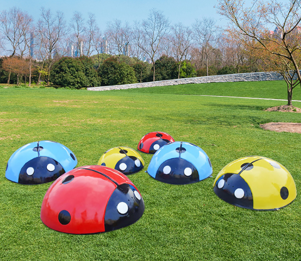 Large Outdoor Fiberglass Sculpture, Cartoon Ladybug Beetle Ornament for Park, Square, Manhole Cover & Lawn Decoration